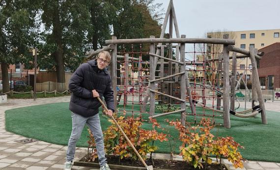 Thijmen: van leerling op De Baanbreker tot junior schoolassistent op Rafael  